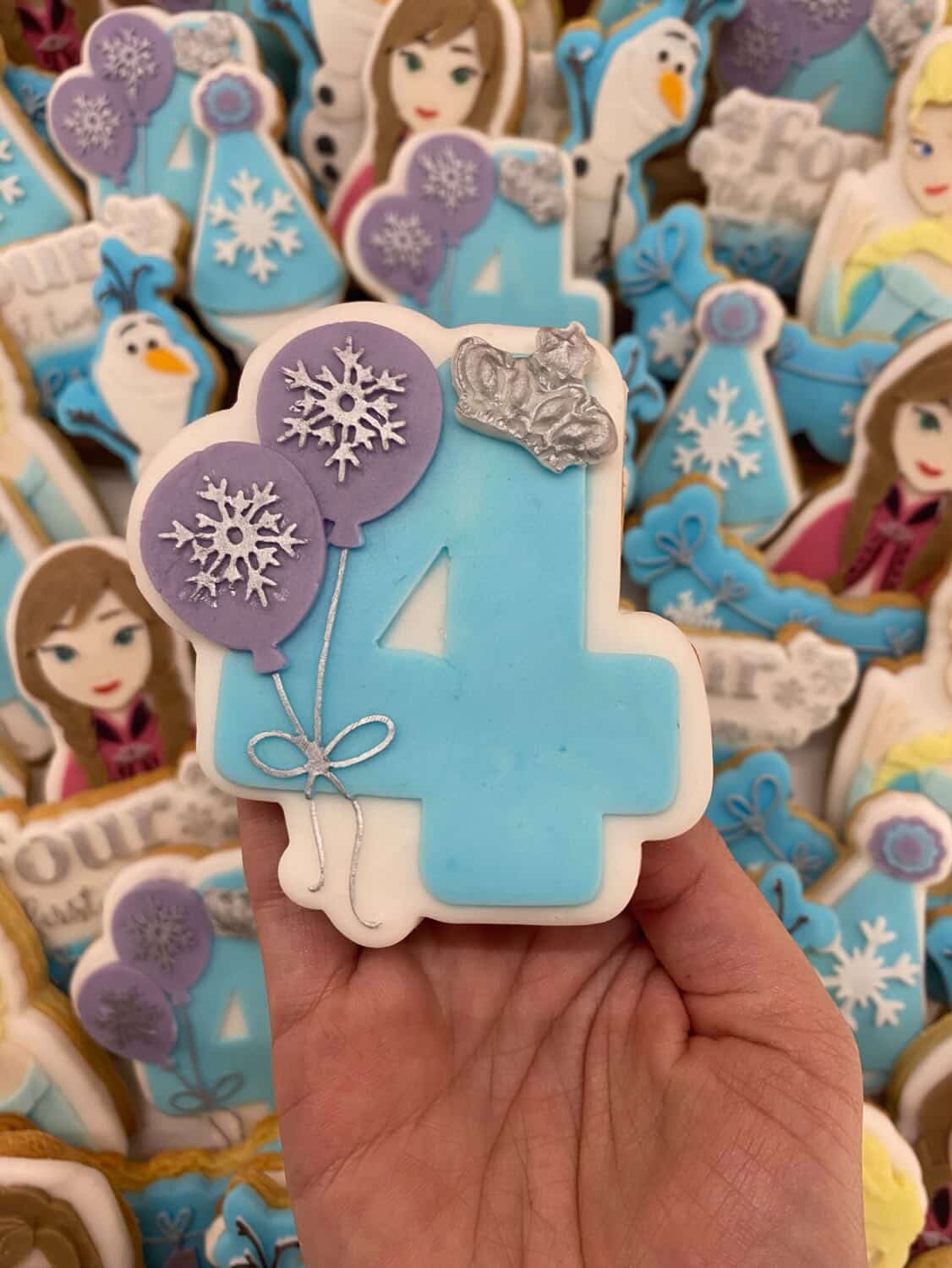 4 Snowflake Balloons
