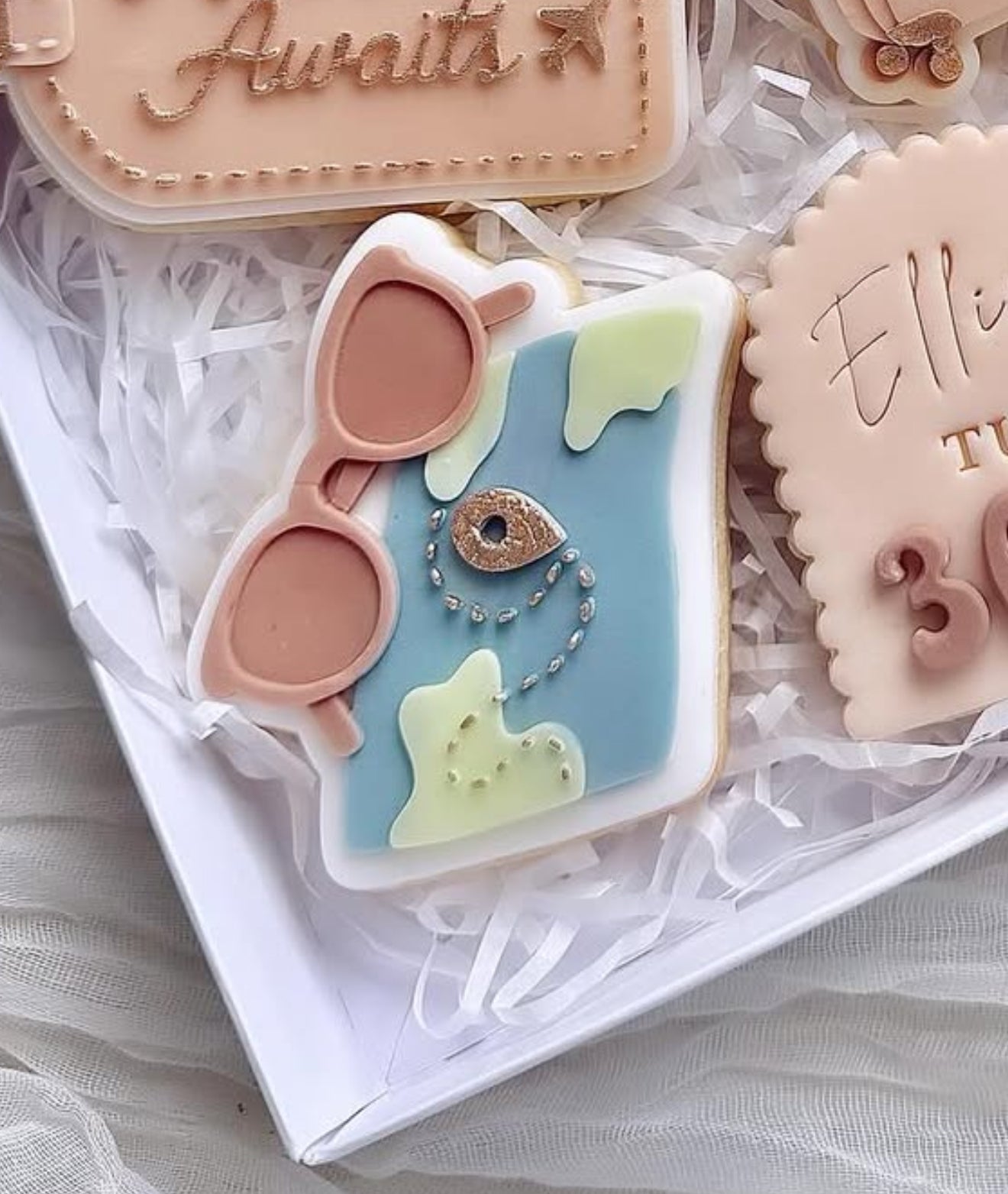 Map & Sun Glasses Stamp and Cutter