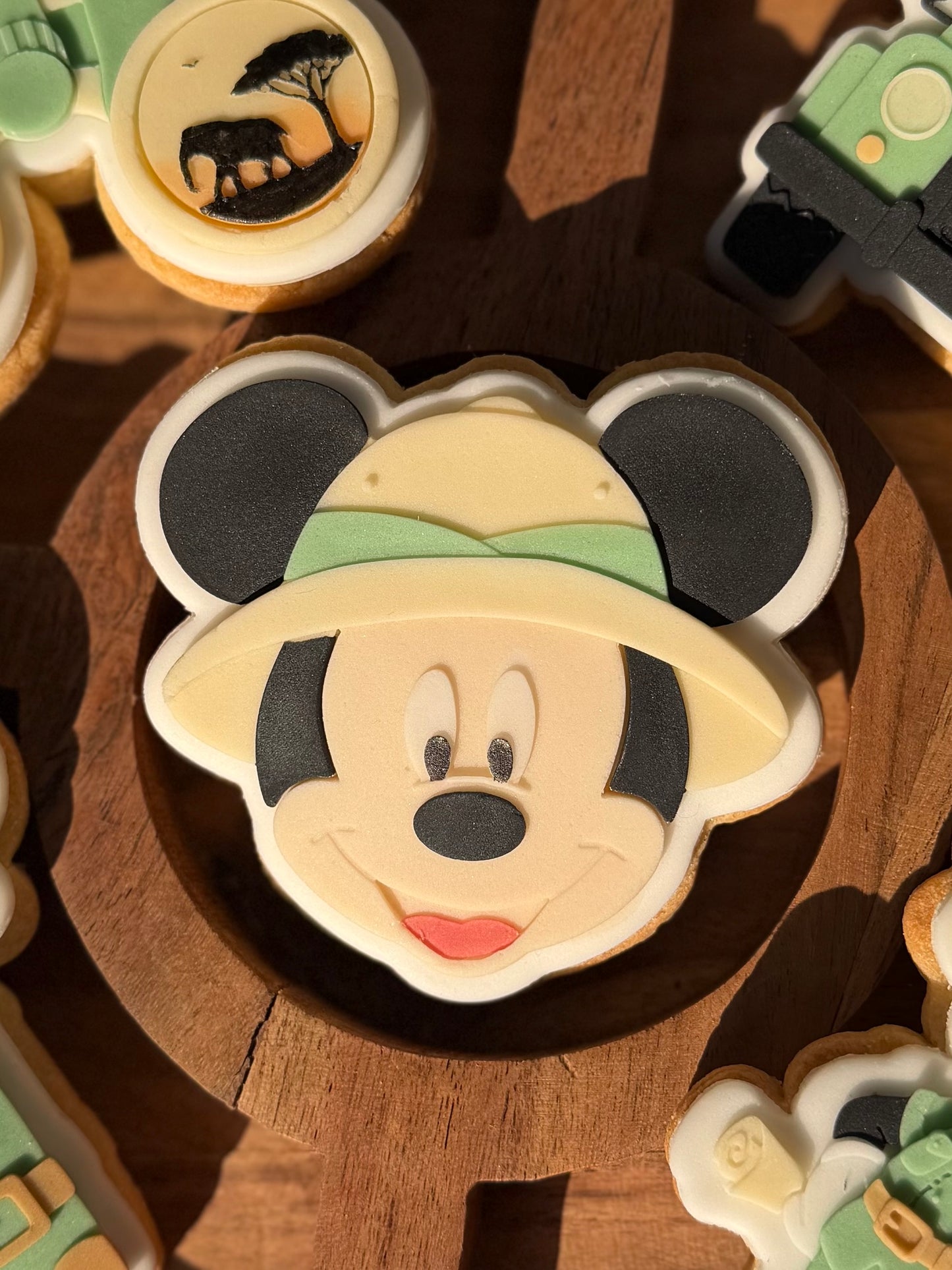Safari Mickey Mouse (face)