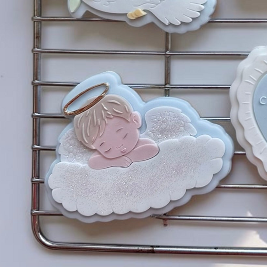 Angel sleeping on Cloud