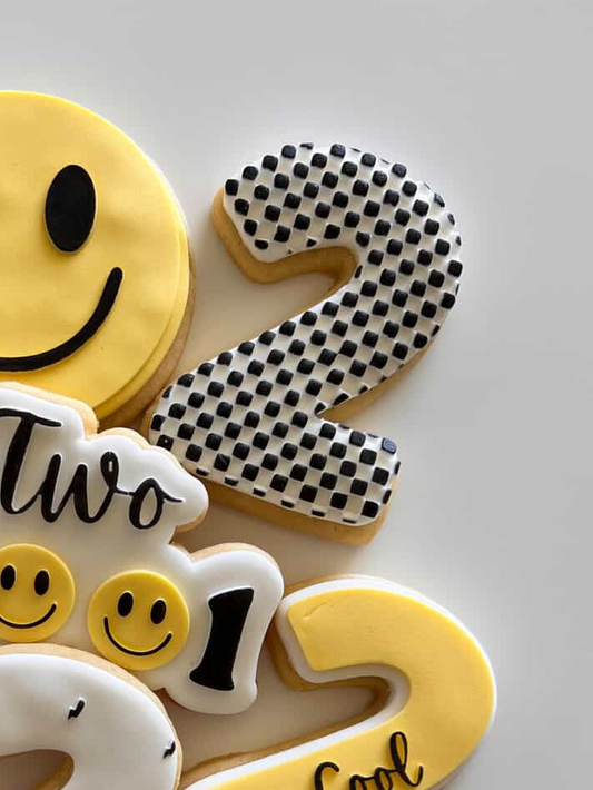 Checkered Pattern Plate