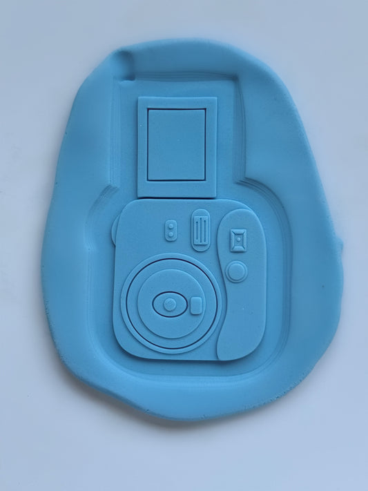 Polaroid Camera (without photo)